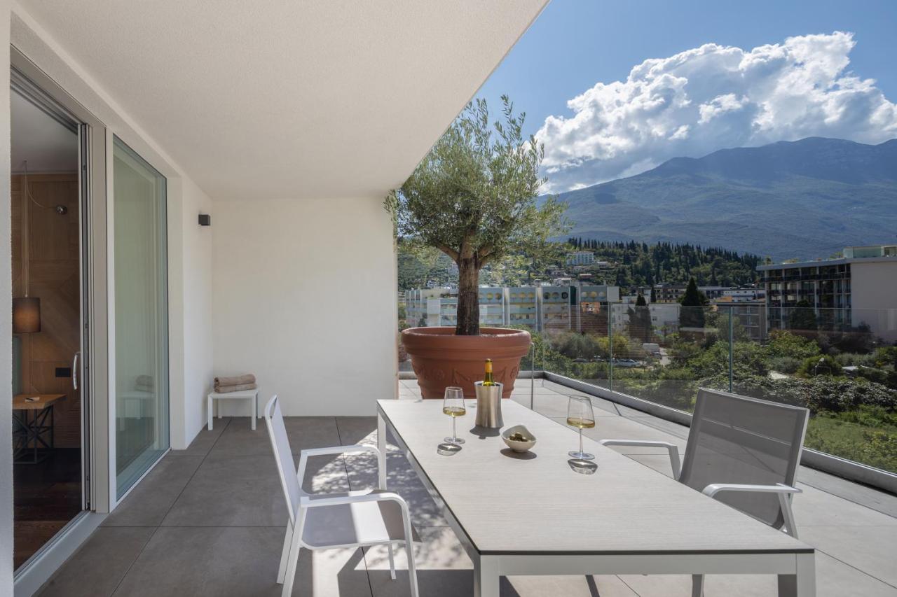 Aris Apartments & Sky Pool - Tonelli Hotels - Adult Friendly Riva del Garda Exterior foto