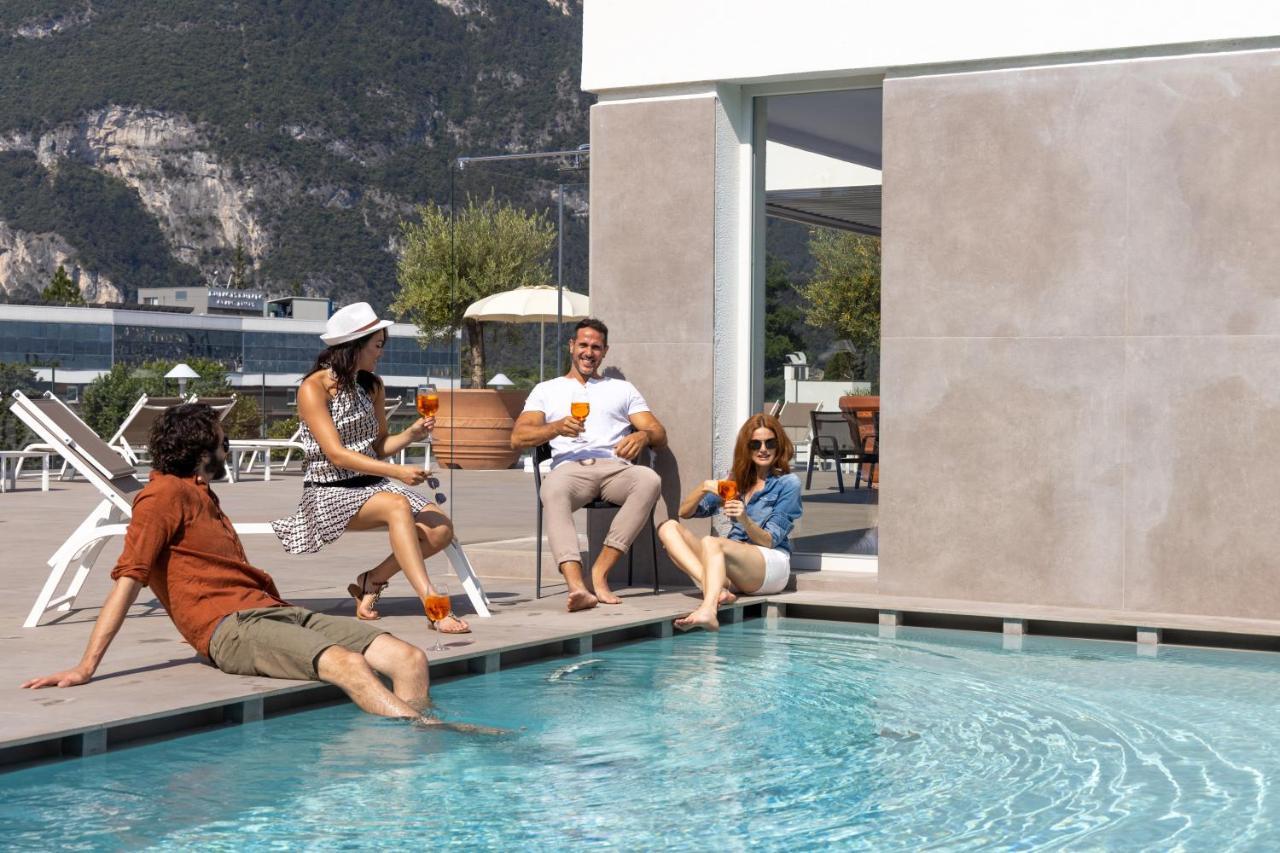 Aris Apartments & Sky Pool - Tonelli Hotels - Adult Friendly Riva del Garda Exterior foto